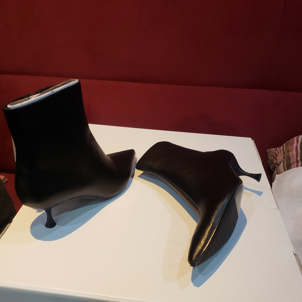 Black noir salon piel Taconic metal heel shoe